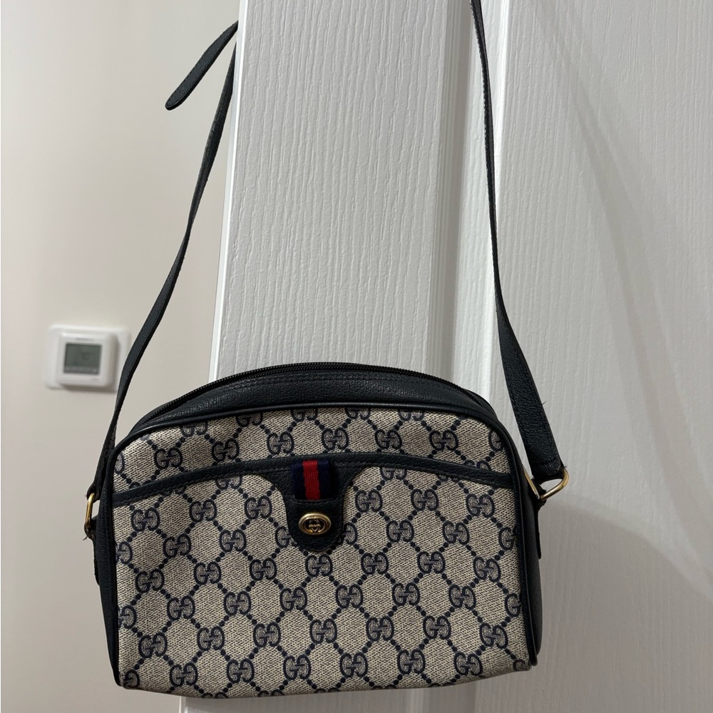 Gucci navy blue and Cream sherry Crossbody Bag with Signature Monogram